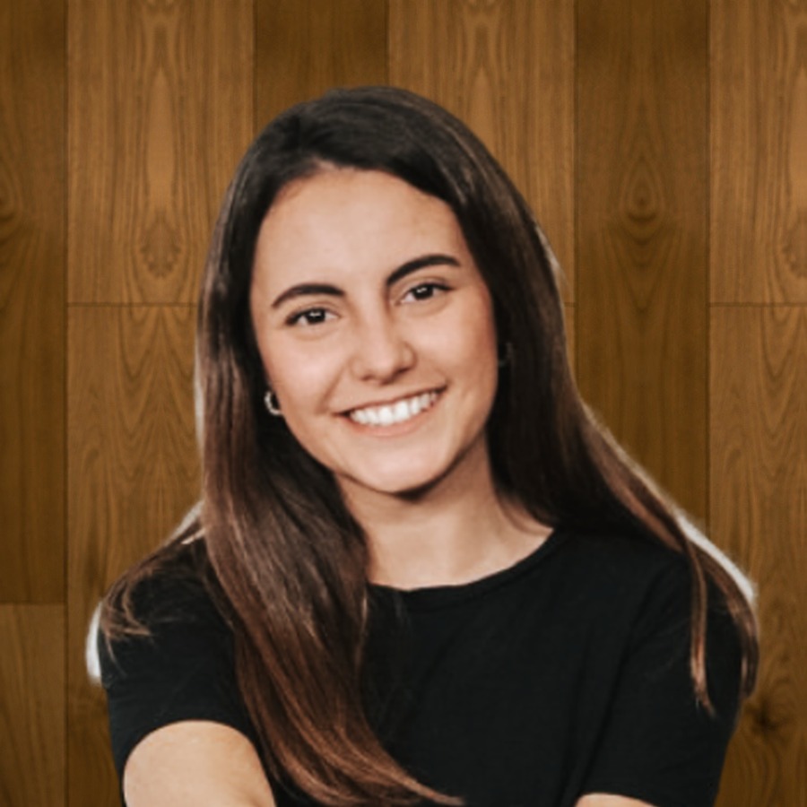 Belén Lozano Khoury, Social & Creative at iExcel